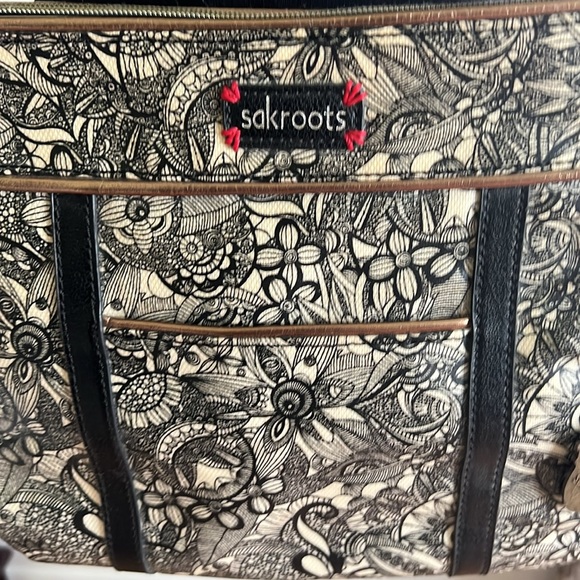 New Sakroots Crossbody purse handbag, Floral design gold lining keychain. PEACE! - Picture 2 of 13